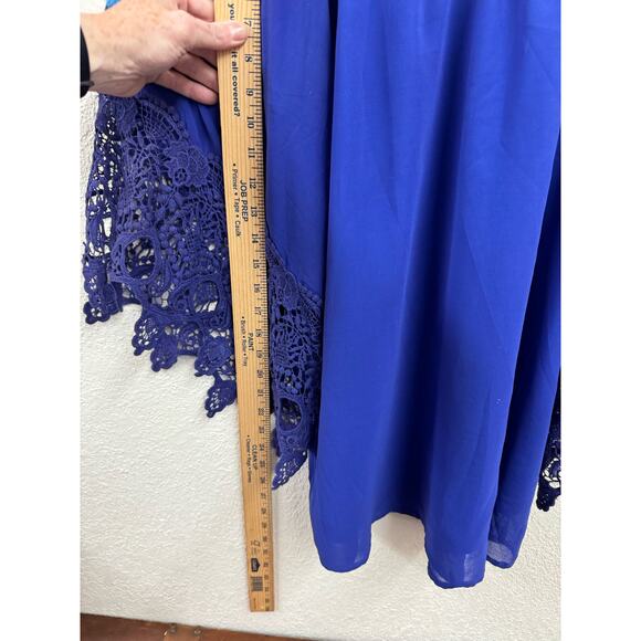 Va Va by Joy Han Embroidered Crocheted Sleeve Blouse Cobalt Blue Large - Picture 7 of 7